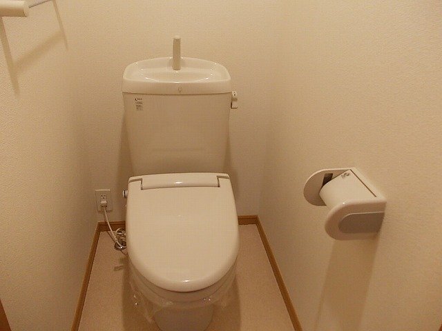 拡大写真:グレイスセイバリー 1階108の暖房便座