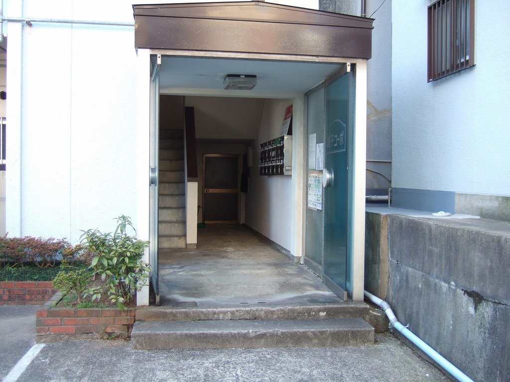 拡大写真：網干コーポ 1階103のエントランス