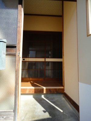 拡大写真:桂山借家 1階6の玄関