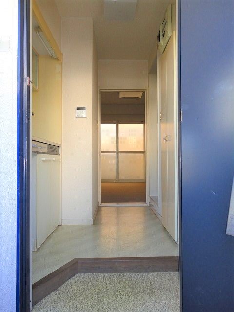 拡大写真:静岡市葵区東千代田1丁目 1階303の玄関