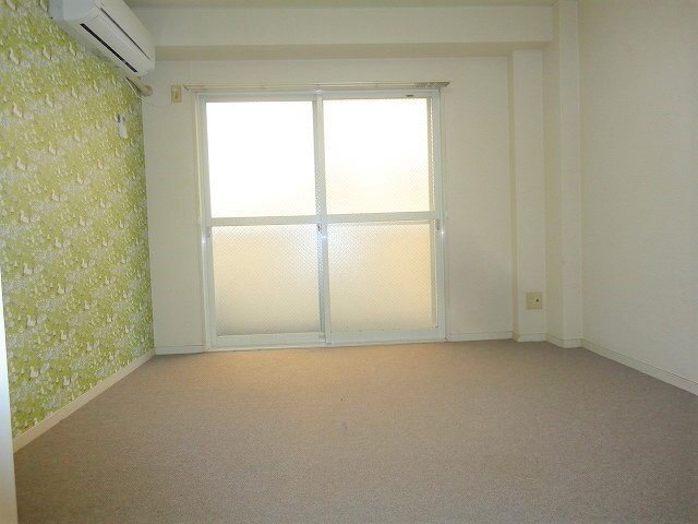 拡大写真:静岡市葵区東千代田1丁目 1階303の室内