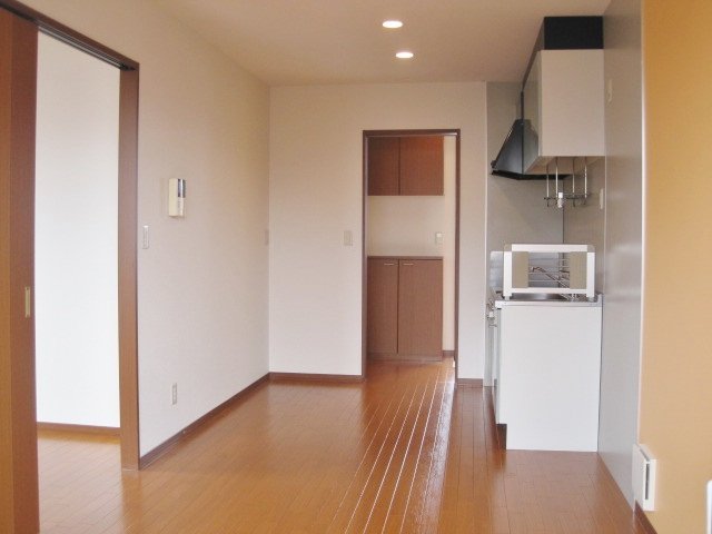 拡大写真：伊勢崎市除ケ町 1階103のリビング
