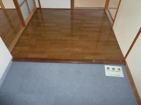 拡大写真：コーポ新町D棟 2階202の玄関