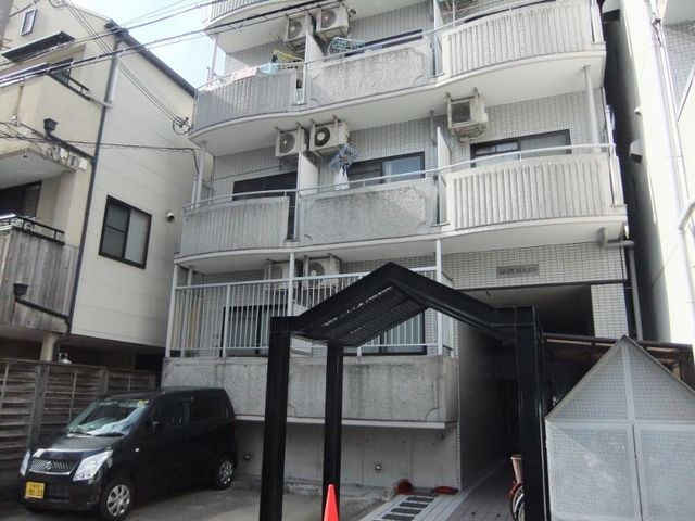 拡大写真:グレープハイツ 1階101の外観写真(昼)
