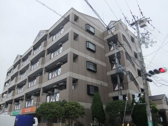 ビエンフェオークラの外観