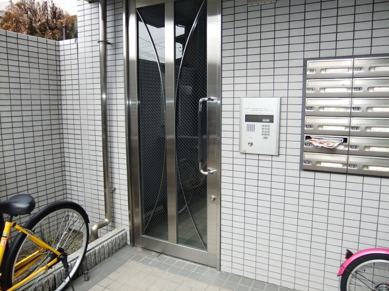 拡大写真：門真市柳田町 2階203のエントランス