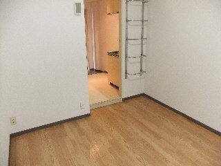 拡大写真：第２明成ハイツ 3階302の洋室