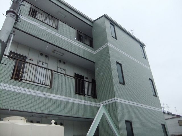 第2明成ハイツの外観