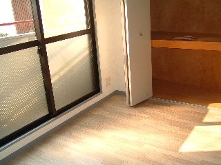 拡大写真:守口市大枝南町 4階401の洋室