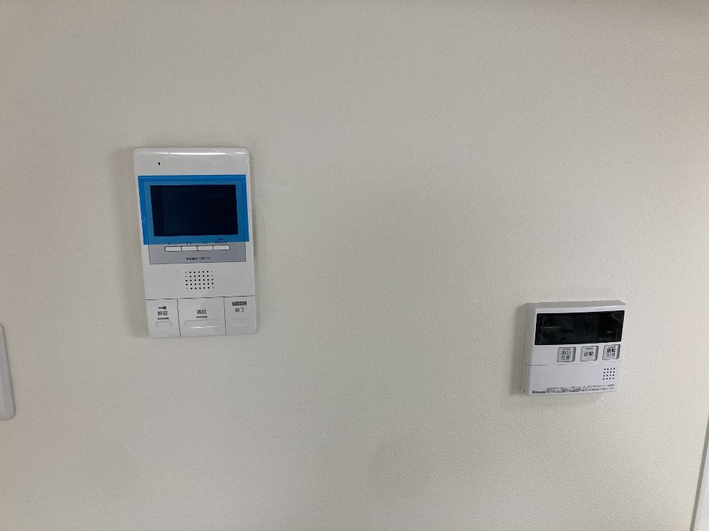 拡大写真:クリエオーレ石原町 2階202のカメラ付インターホン