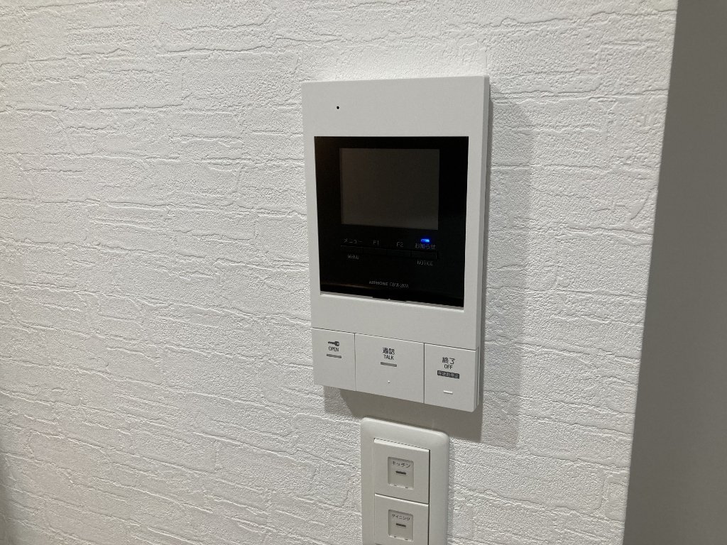 拡大写真:アート守口 2階204のカメラ付インターホン