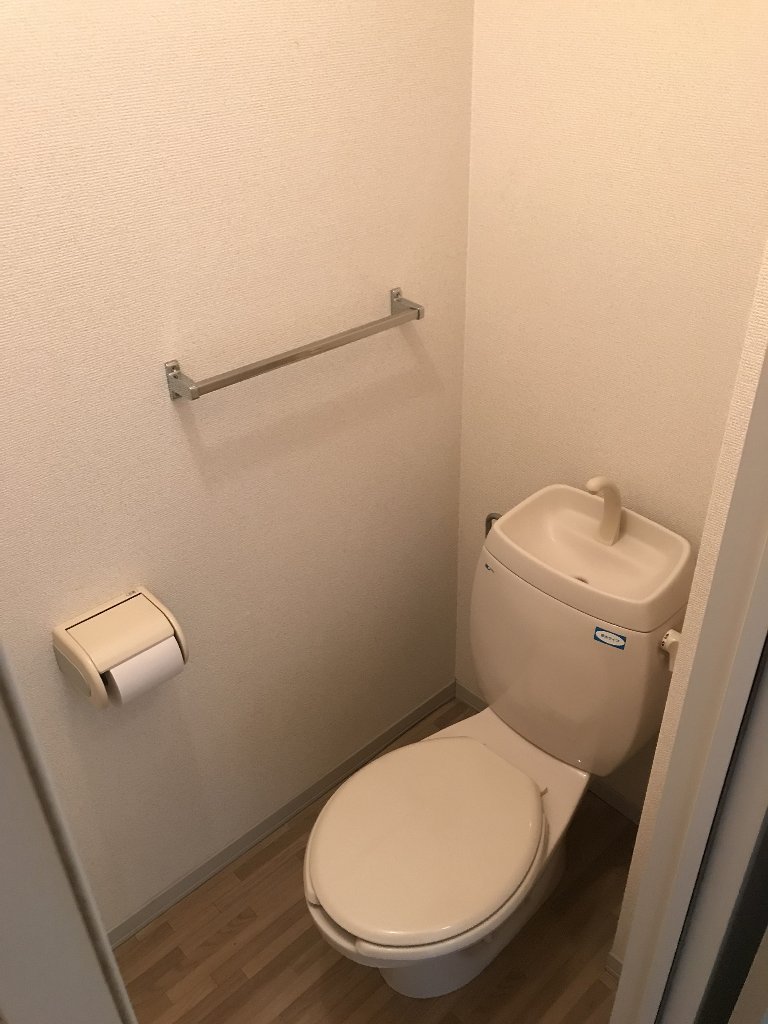 拡大写真:メゾン・ブランシェ 1階101のトイレ