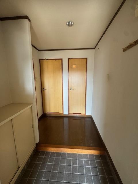 拡大写真:雲仙市愛野町甲 3階301の玄関