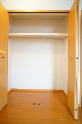拡大写真:カンターヴィラABC 1階A101のクローゼット
