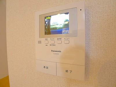 拡大写真:テ・ルサーマDE 1階D102のカメラ付インターホン
