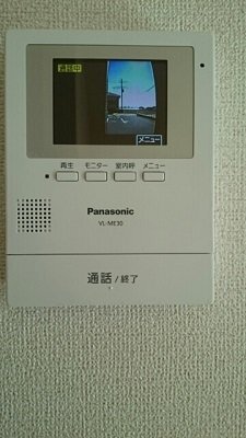 拡大写真:エアル 2階201のカメラ付インターホン