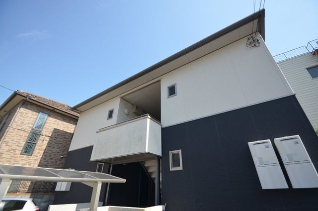 シャーメゾン鈴蘭台駅前の外観
