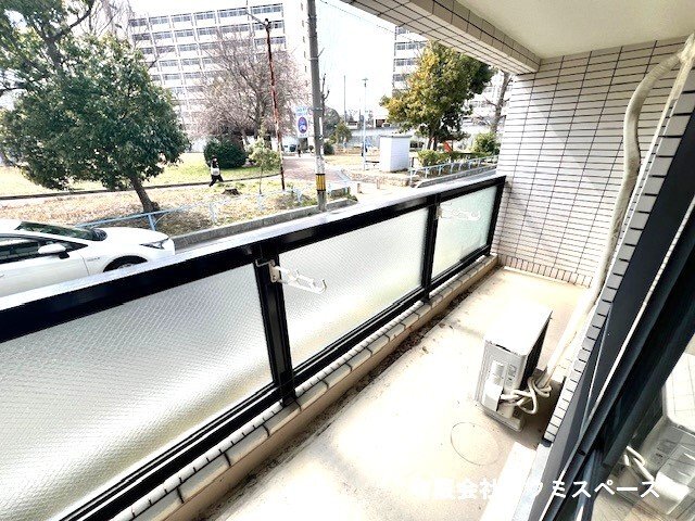拡大写真:サンパーク鈴蘭 1階101のベランダ