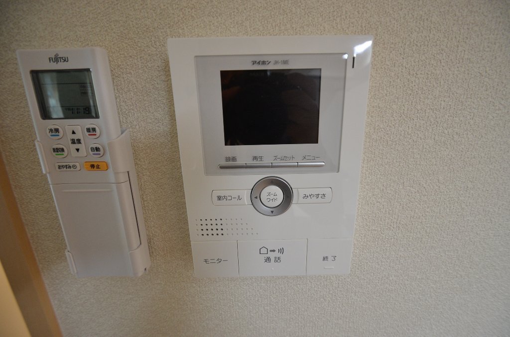 拡大写真:シャーメゾンリベルテ谷上 1階101のカメラ付インターホン