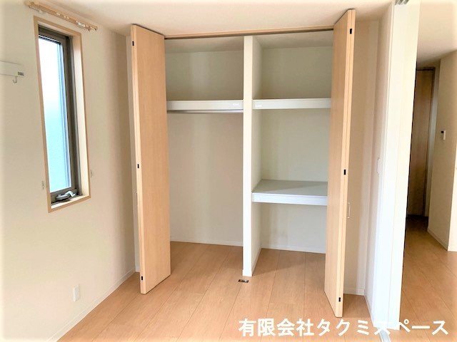 拡大写真:シャーメゾンリベルテ谷上 1階101のクローゼット