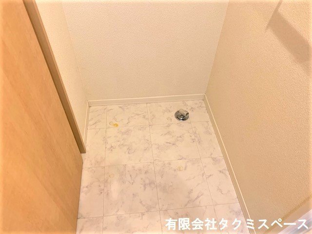 拡大写真:シャーメゾンリベルテ谷上 1階101の洗濯機置場