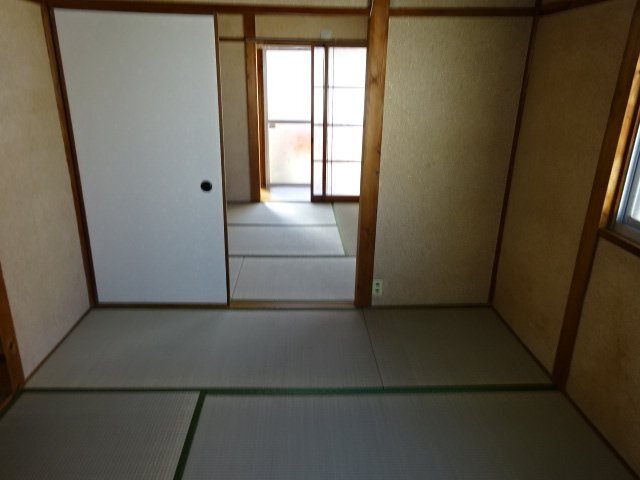 拡大写真：水無月荘 205の室内