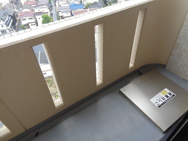 拡大写真:吹田市垂水町1丁目 9階902の南バルコニー