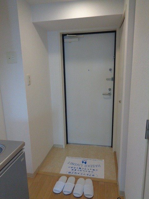 拡大写真:吹田市垂水町1丁目 9階902の玄関