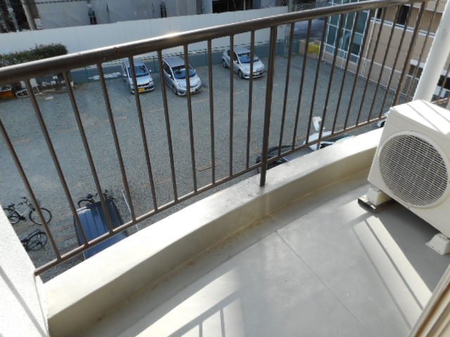 拡大写真：吹田市江坂町１丁目 3階313のベランダ