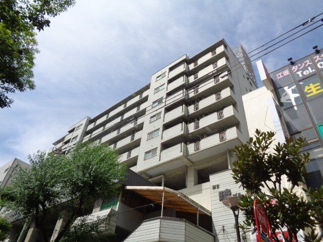 拡大写真：アカツキハイツ 9階901の外観写真（昼）