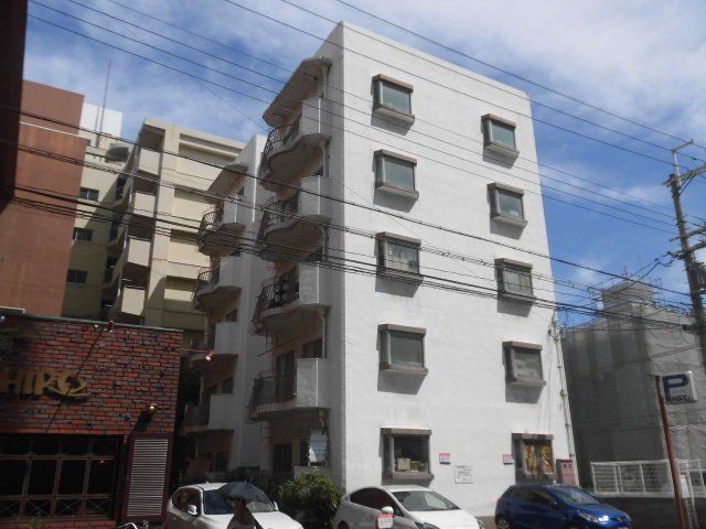 拡大写真：第一山本マンション 5階502の外観写真（昼）