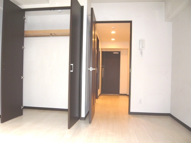 拡大写真：吹田市江坂町２丁目 4階402の洋室