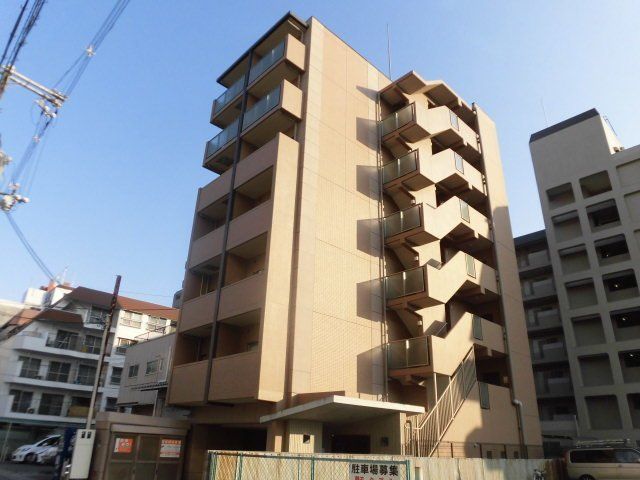 拡大写真：吹田市江坂町２丁目 4階402の外観写真（昼）