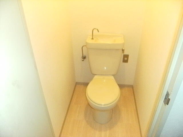 拡大写真:吹田市江坂町1丁目 7階705のトイレ