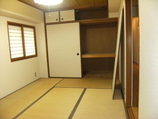 拡大写真:吹田市江坂町1丁目 7階705の和室
