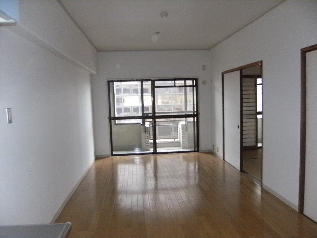 拡大写真:吹田市江坂町1丁目 7階705のLDK