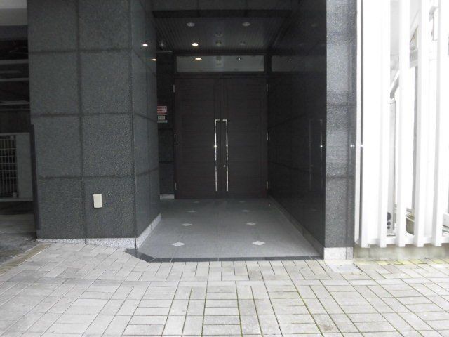 拡大写真：吹田市垂水町３丁目 10階1003の外観写真（昼）