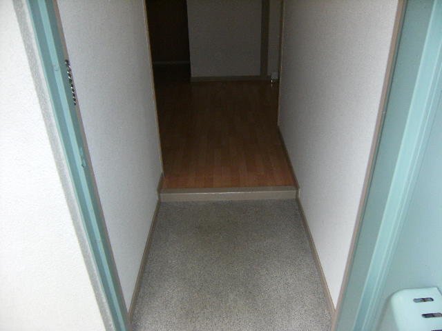拡大写真:吹田市江坂町1丁目 5階504の玄関