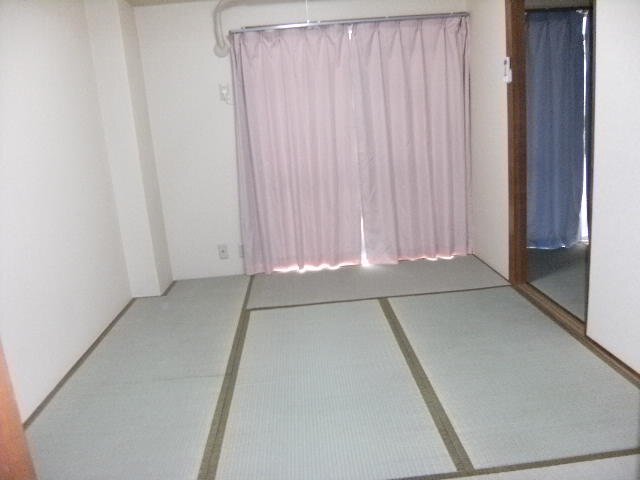 拡大写真:吹田市江坂町1丁目 5階504の和室