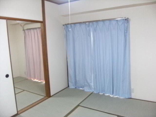 拡大写真:吹田市江坂町1丁目 5階504の和室