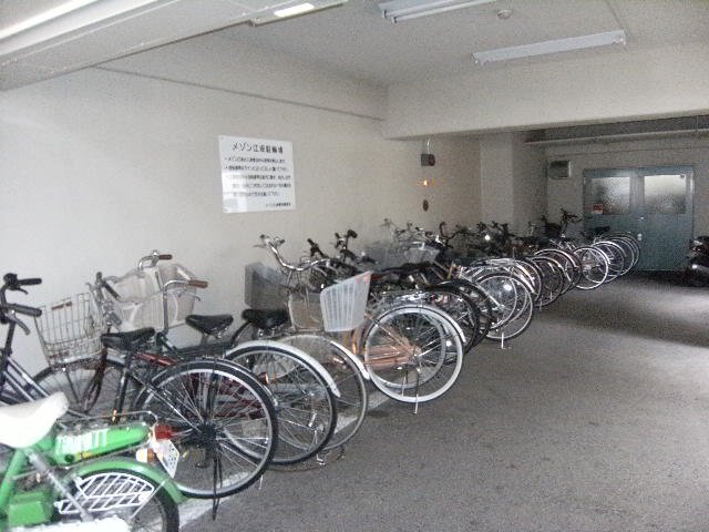 拡大写真:吹田市江坂町1丁目 5階504の駐輪場