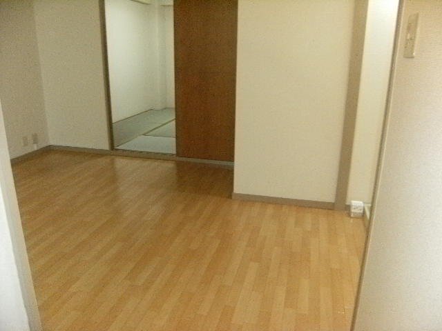 拡大写真:吹田市江坂町1丁目 5階504のLDK