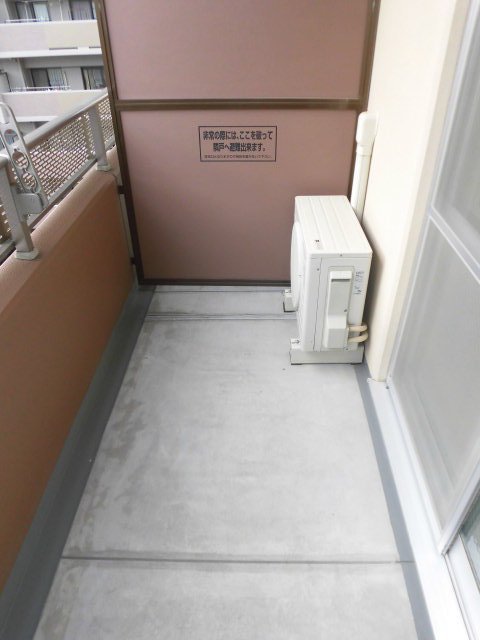 拡大写真：吹田市江坂町１丁目 2階205のベランダ