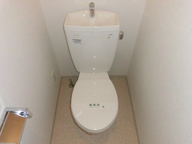 拡大写真：吹田市江坂町１丁目 2階205のトイレ