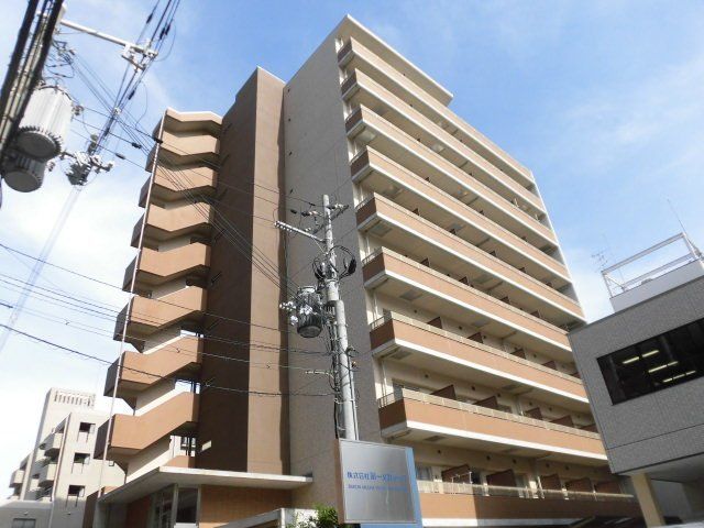 拡大写真：吹田市江坂町１丁目 2階205の外観写真（昼）