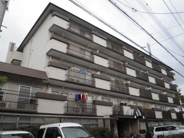 拡大写真：コアロード桃山台 5階506の外観写真（昼）