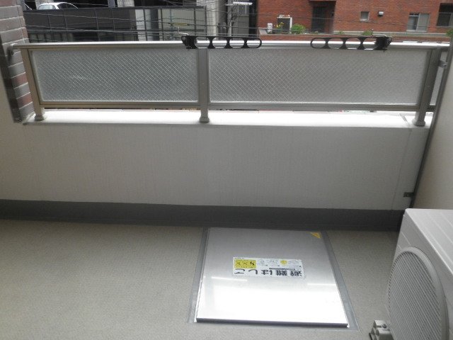 拡大写真:吹田市豊津町 8階809のベランダ