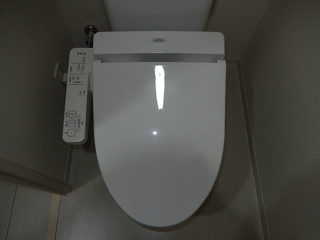 拡大写真：吹田市南金田２丁目 3階302のトイレ