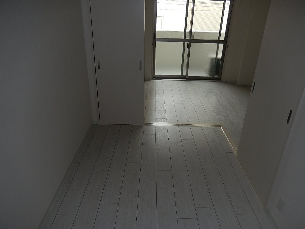 拡大写真：吹田市南金田２丁目 3階302の室内