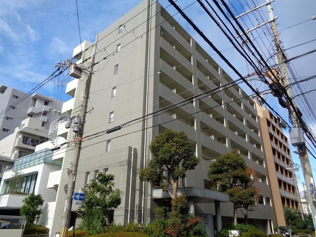 吹田市江坂町1丁目の外観